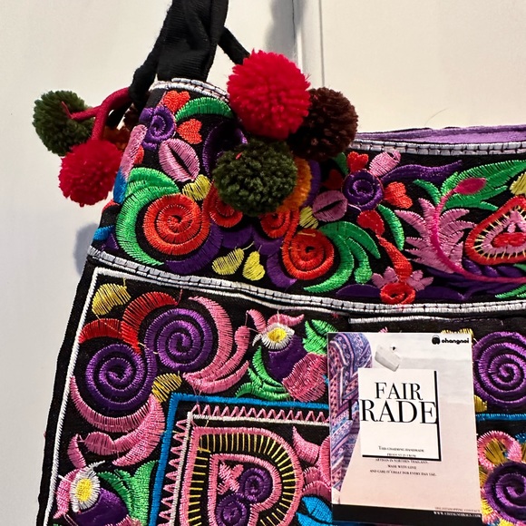 🌷SALE 3/$21🌷 Fair Trade Embroidered Tribal Purse NWT - Picture 5 of 7